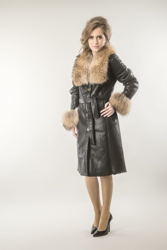 Brown womens fur coat! Made from fox and lamb fur